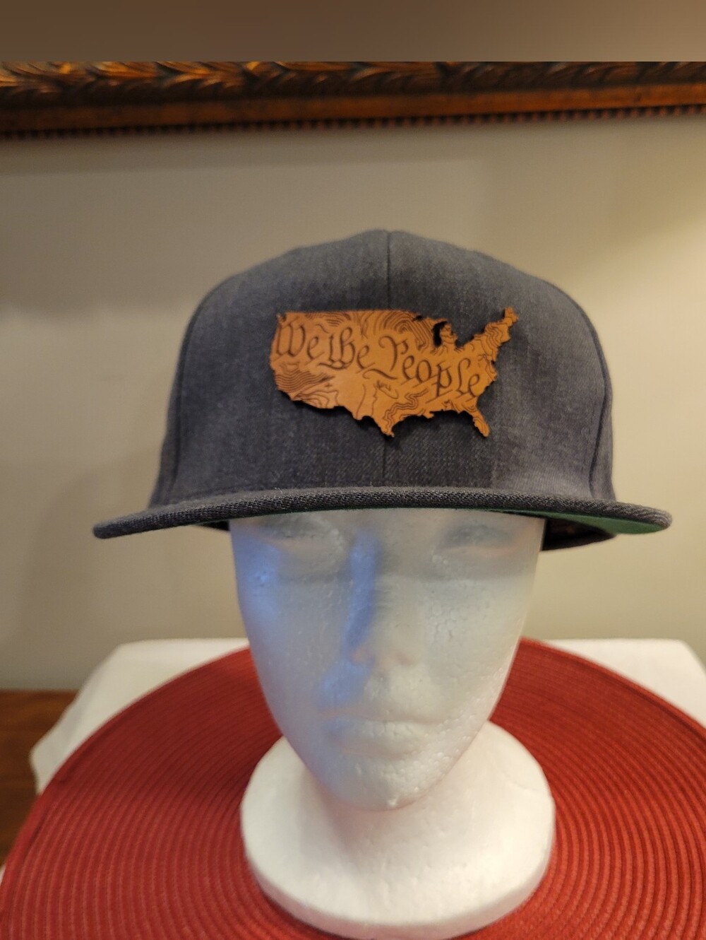 🧢EUC~ Men's Hat with 'We the People' Leather USA Patch